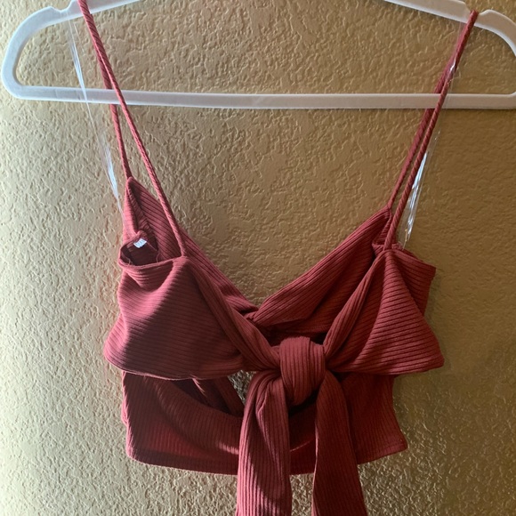 Tie twist crop top - Picture 3 of 3